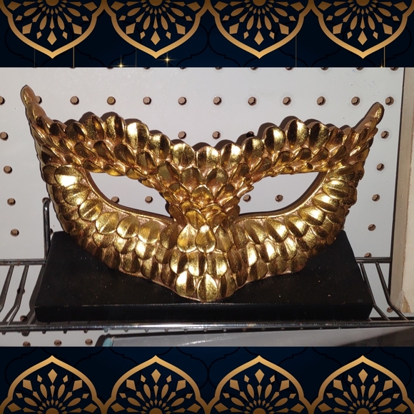 Other - Decorative gold masquerade mask sculpture decor